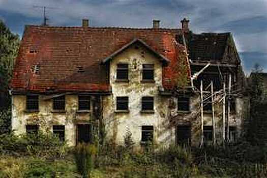 В Белозерском районе ускорят сроки сноса аварийных домов