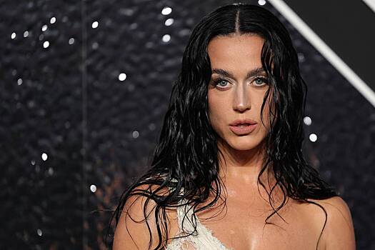 Кэти Перри высмеяла слухи о похудении с помощью «Оземпика»