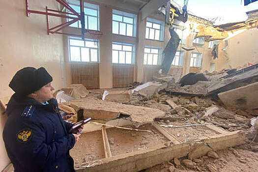 В Оренбургской области возбудили дело после обрушения крыши спортзала в школе