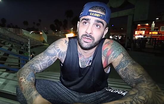 Появилось видео баттла Oxxxymiron и Dizaster с русскими субтитрами