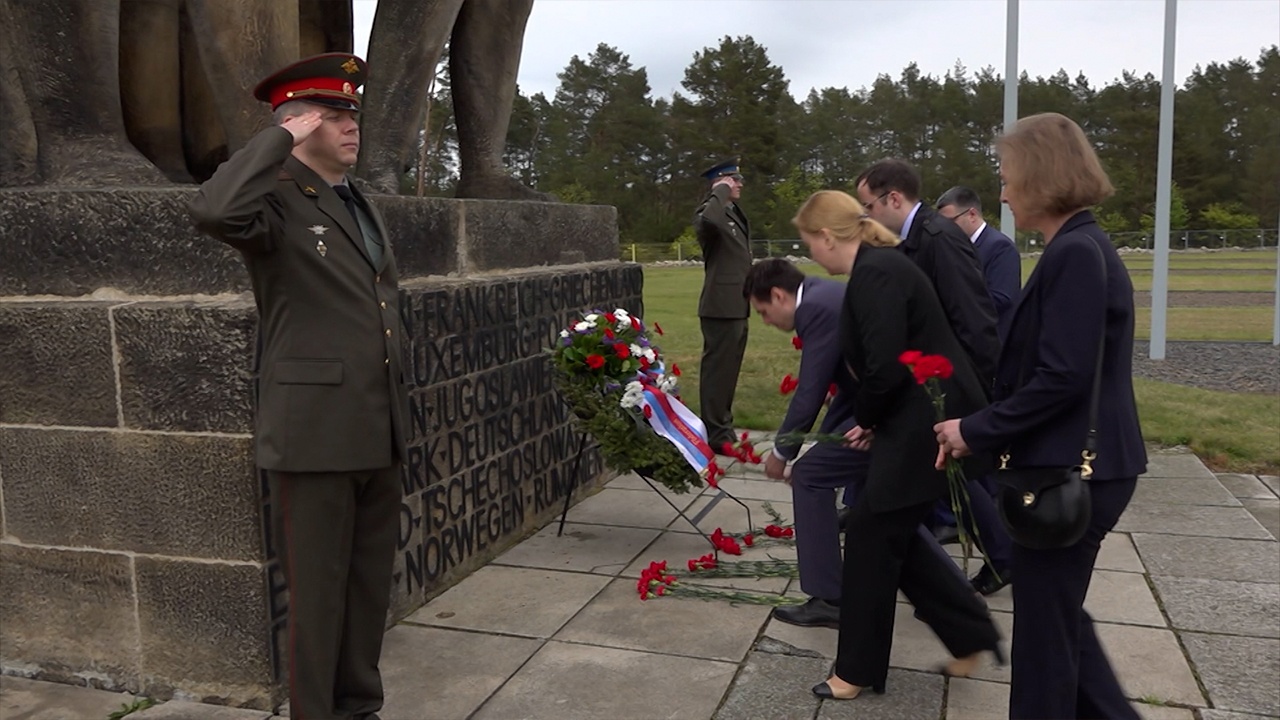 Делегация РФ почтила память жертв концлагеря Заксенхаузен