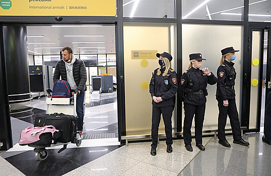 В московских аэропортах и «Пулково» введен максимальный уровень террористической угрозы