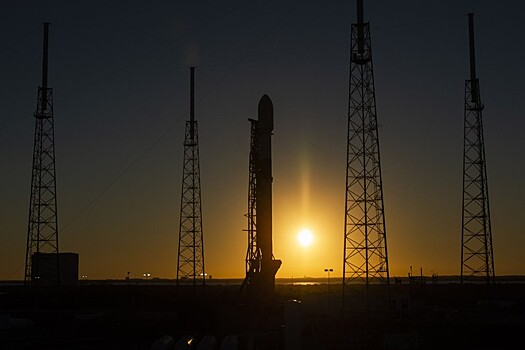 Ракета SpaceX с интернет-спутниками стартовала на орбиту
