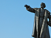 Роскошь или подарок: открыли памятник Тимофею Невежину