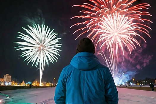 В Екатеринбурге объявят особый противопожарный режим: на фоне праздничных огней