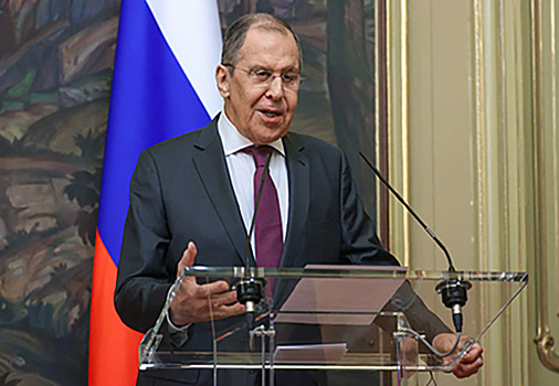 Лавров пошутил о вмешательстве России в дела Франции