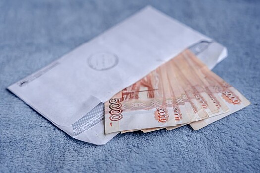 В получении взятки от наркоторговца подозревают трёх полицейских в Геленджике