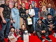Мартовский котик Роман Курцын и кошечка Полина Гагарина на премьере мультфильма «Коты Эрмитажа»