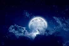Странные теории о происхождении Луны