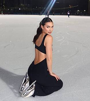 Российская фигуристка станцевала в обтягивающем комбинезоне