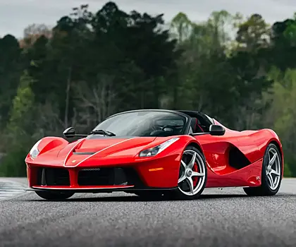 Владение одним из 499 Ferrari LaFerrari обойдется в 4 350 000 долларов