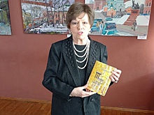 Нижегородцам подарили книгу "Театр - дом мой, храм мой"