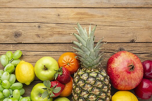 Диетолог Соломатина посоветовала не злоупотреблять фруктами людям после 50 лет