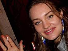 Богатую аристократку признали виновной в смерти ребенка. Как она попала в секту, стала любовницей маньяка и лишилась детей?