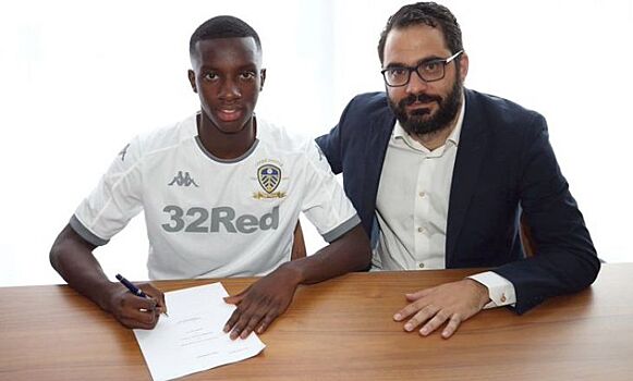"Лидс" объявил о переходе из "Арсенала" форварда Эдвард Нкетиа
