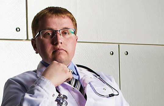 Сомнительные прививки и липовые анализы: в соцсетях жалуются на деятельность педиатра Ликунова