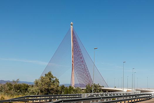 Британский турист разбился насмерть, пытаясь сделать селфи с моста