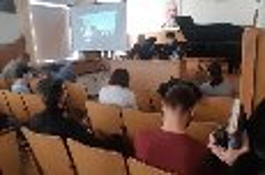 Сотрудники УФСИН России по Республике Адыгея провели урок правопослушного поведения для студентов колледжа искусств