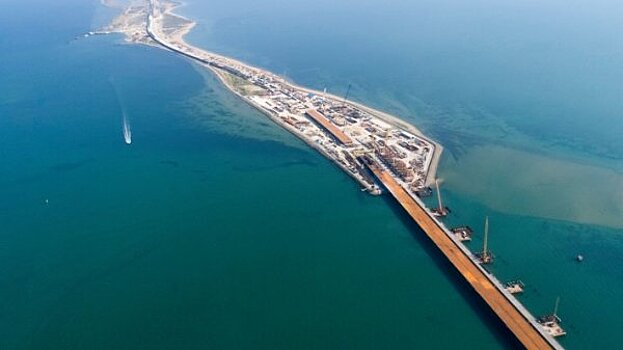 "Останутся без флота": россияне ответили на план США помешать строительству Крымского моста с помощью ВМС