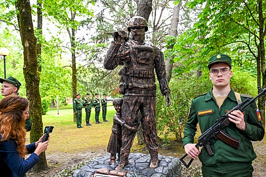 В Сочи открыли памятник погибшим в СВО бойцам