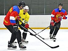 Плехановцы выиграли второй хоккейный матч 
