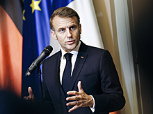 СВР: Макрон грезит военной интервенцией на Украину