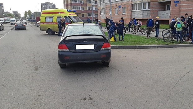 10-летнего мальчика на самокате сбила иномарка в Вологде