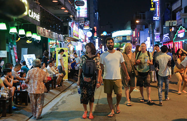 Иностранные туристы стали тратить в Сайгоне больше