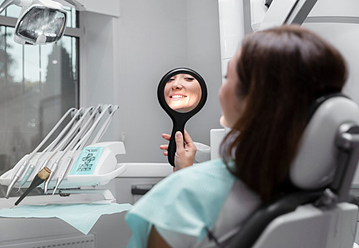 Стоматолог Мартынова: привычка заедать стресс опасна для зубов