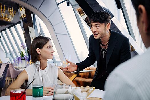 Опубликован большой трейлер сериала «Циники» от создателей «Нежности»