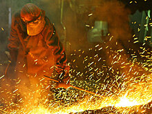 Цены на никель упали до минимума с 2003 года