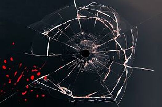 В Бийске недовольный пассажир разбил камнем стекло автобуса