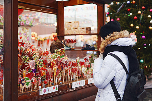 Фестиваль «Путешествие в Рождество» проходит в центре Москвы