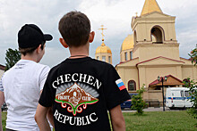 Прихожане в Грозном помолились о погибших во время нападения на церковь