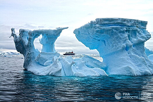 Подо льдами Антарктики найдено "загадочное" озеро