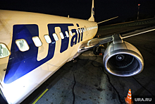 У самолета Utair треснуло стекло после посадки в Сургуте