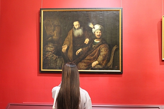 Пятка в блестках, цветные бургеры и западноевропейские художники: в Нижнем Новгороде открылась новая выставка