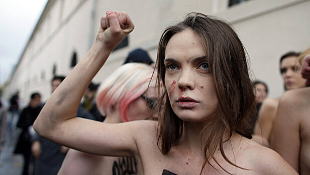 В Femen прокомментировали смерть Шачко