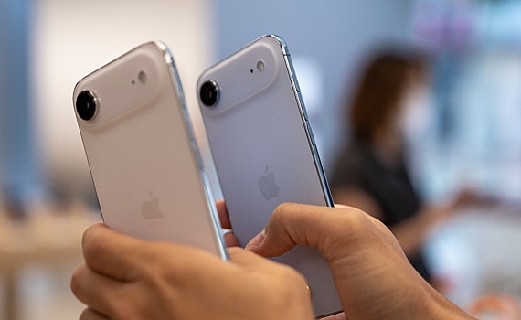 Создатель провального iPhone покинул Apple