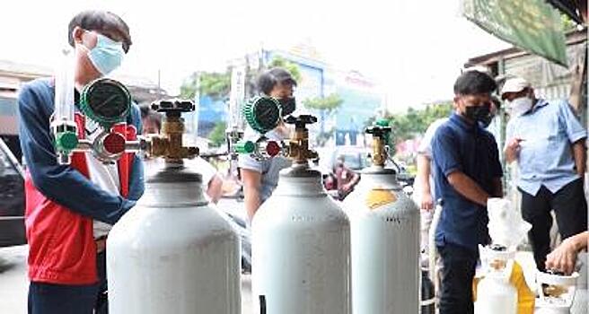 В Джакарте открыли кислородную спасательную станцию