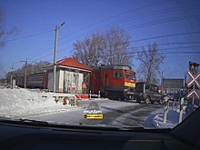 Минтранс прокомментировал столкновение электрички с УАЗом в Новосибирске