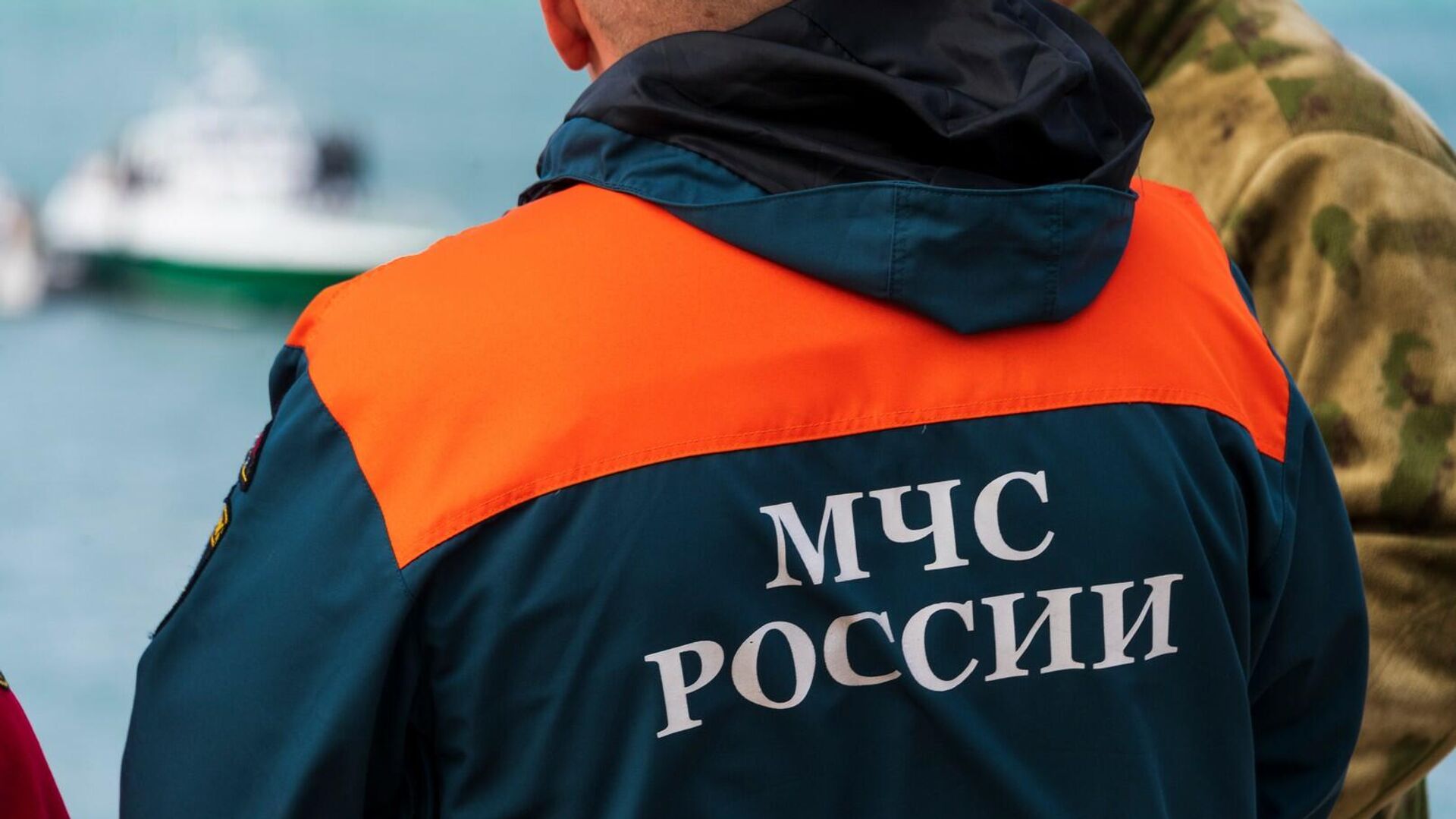 Появились подробности об упавшем в озеро российском гидросамолете