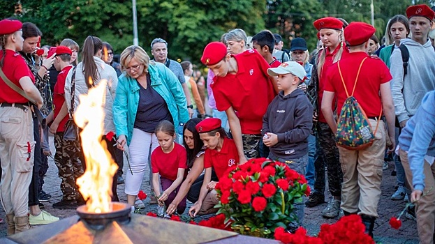 Площадь Славы в Подольске осветили 8500 свечей