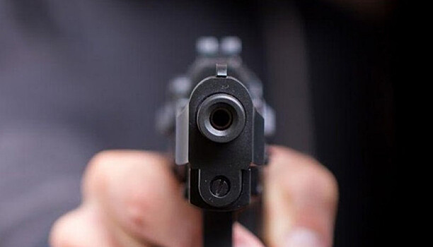 Водитель выстрелил в лицо мужчине из-за парковки