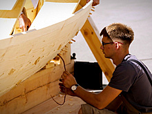 В России «шьют» девятиметровый поморский карбас