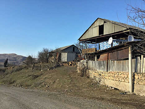 Беженцы-армяне мерзнут в 100-летних молоканских домах – им ничего не обещают