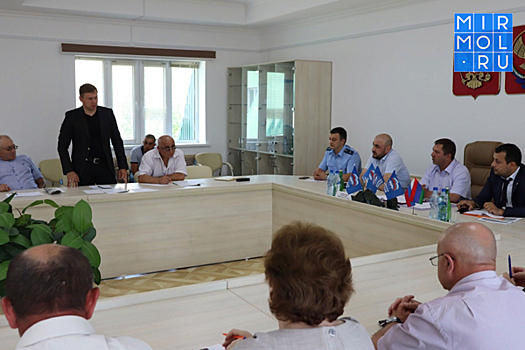 Полпред Главы Дагестана в южном территориальном округе Фуад Шихиев с официальным визитом посетил Докузпаринский район