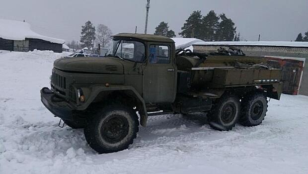 В Верхнекамском районе грузовик раздавил мужчину в гараже
