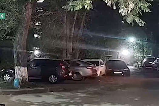 Mash: пьяная омичка разругалась со знакомым, взяла авто и протаранила 8 машин