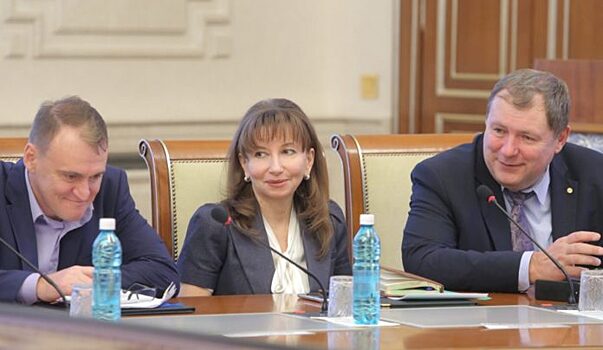 Врио губернатора Новосибирской области в 2017 году заработал 4,6 млн руб.